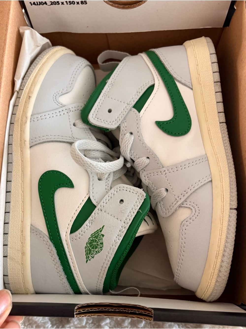 Jordan 1 Mid Summit White Kids White and Green High-Top Sneakers